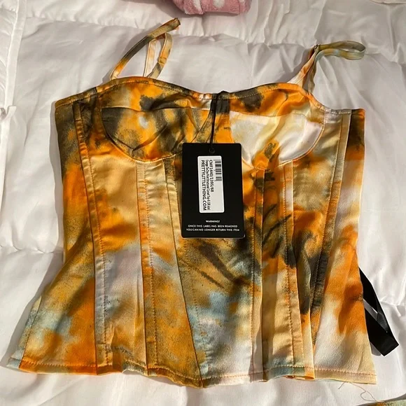 Bought from pretty little thing - Picture 1 of 4